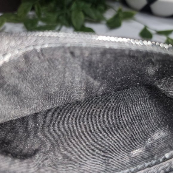 VG Used Condition Authentic Chanel Patent Leather Zip Wallet - Picture 12 of 14